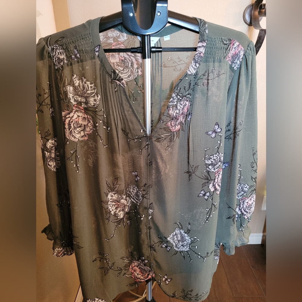Reitmans Plus Olive Floral Sheer Blouse